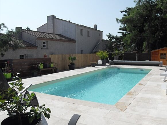 Piscine en béton à la Tranche sur Mer